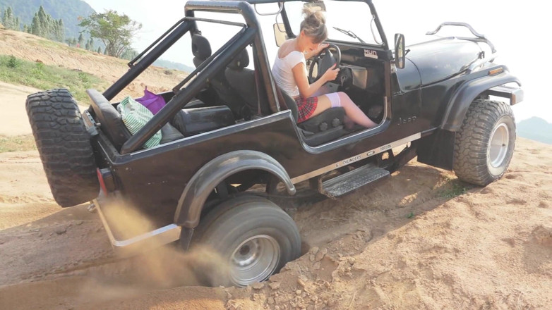 Angel The Dreamgirl: I am stuck! My tires are just spinning