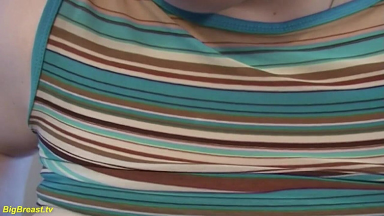 Big Breast: Geiles rothaariges bBW-teen mit monster-möpsen allein zu hause