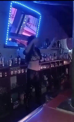 Spaingirl Natalie: Barmen striptýz