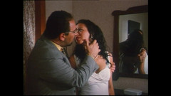 MMV films - The Original: Brunette geile hoer verleidde twee jonge mannen voordat ze seks...