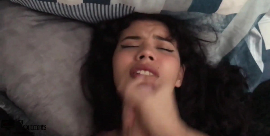 MAFELAGO: Moje nevlastní sestra přijde domů, dělá mě nadrženým a dobře...