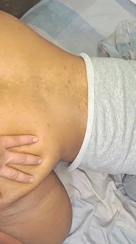 Mora ricca con un corpo eccellente urla con piacere quando sente tutto il mio cazzo dentro di lei