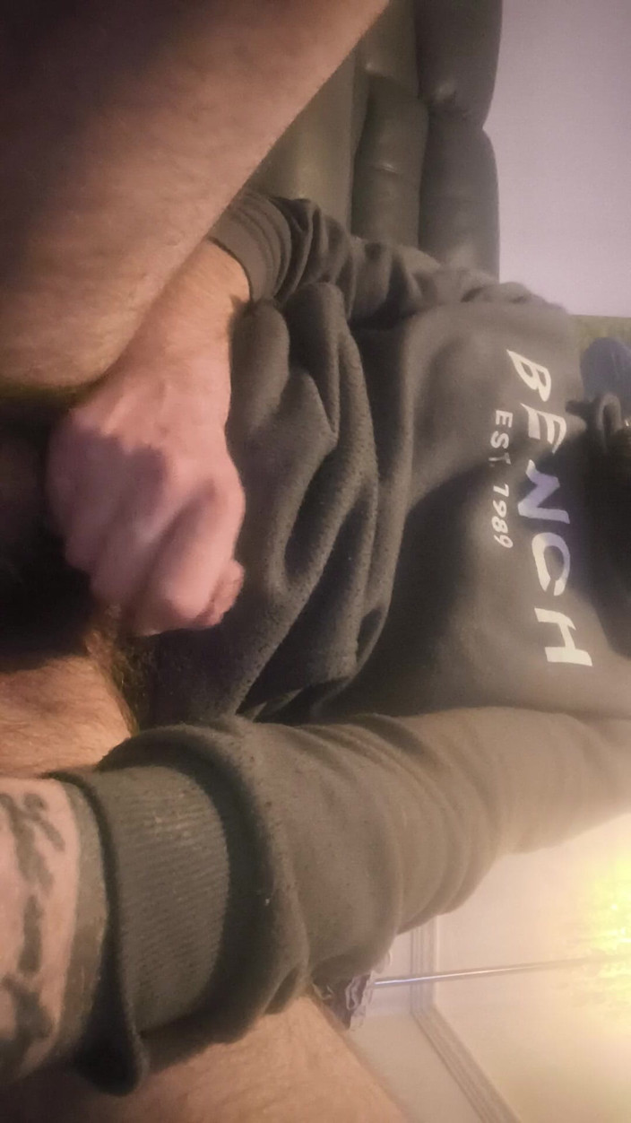 Smoking stoker: Kouření fetiš masturbace a hraní zadku
