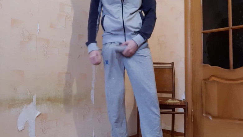AlexRusFun: Builder rips his pants and jerks off his big cock