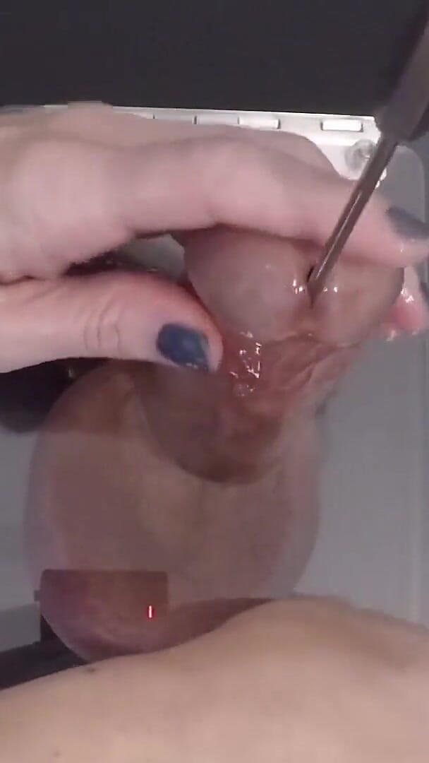 MilkingMomXH: Clearing the Urethra Results in Copious Sperm Flow