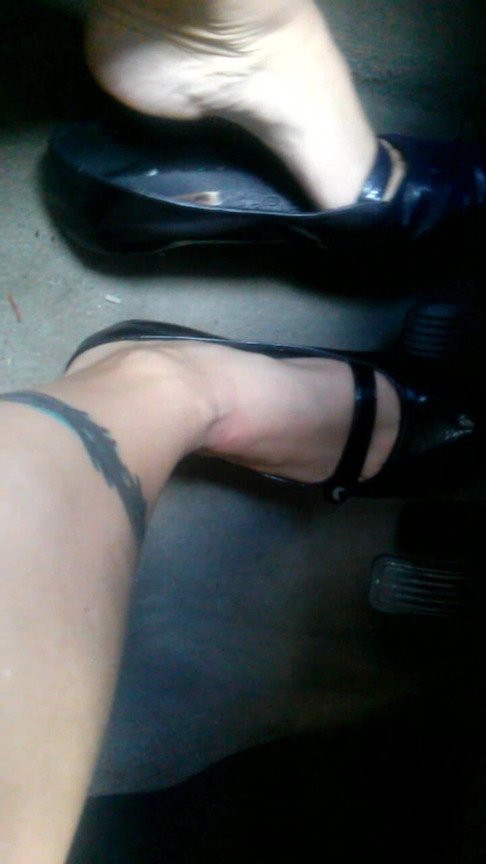 Goddess Vivian Leigh: Pedal Pumping Fetish