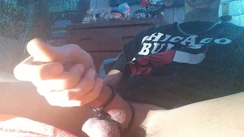 KingSpade: Espremendo minhas bolas enquanto eu acarizo meu pau lasso'd até...