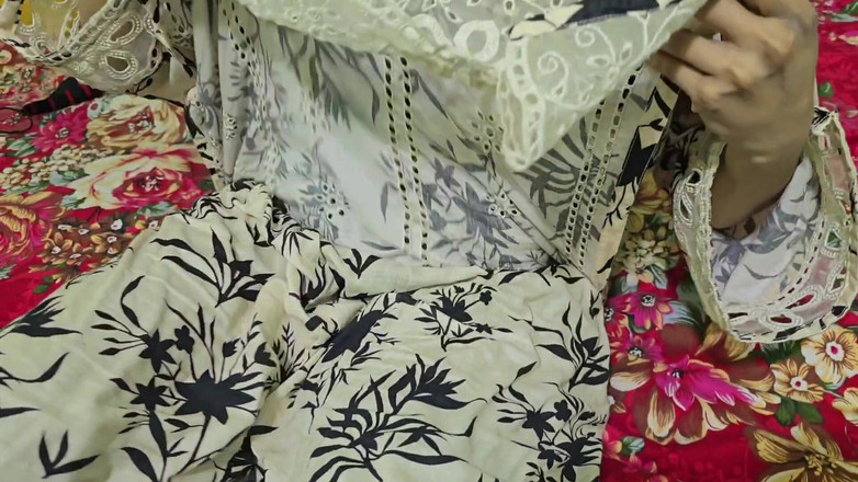 Faryal: Pakistanlı güzel viral kız erkek arkadaşıyla eğleniyor