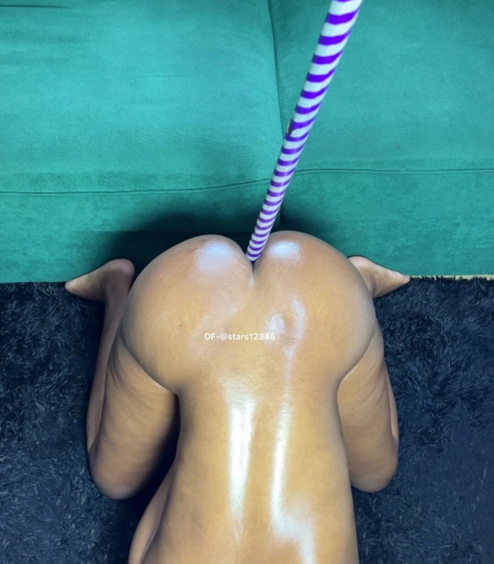 Its Nyota: Awek amatur nakal membongkok orgasme pada batang