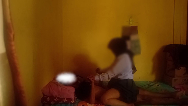 Famly sex: Teenager kommt vom college am entführer seines eigenen stiefvaters nach...