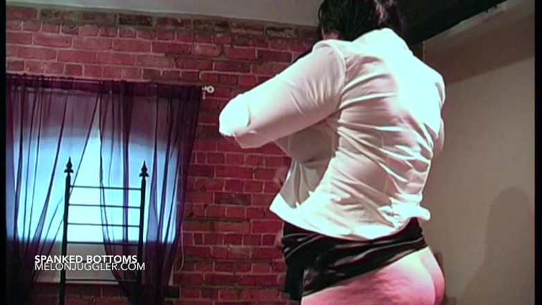 Real Plump Lesbians: Lesbiennes geslagen
