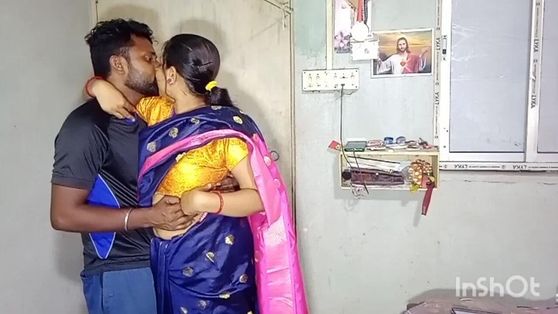 Desisupar93: प्रिया भाभी अज सारी पोर वेट कोरचे छोडर जोन्नो।