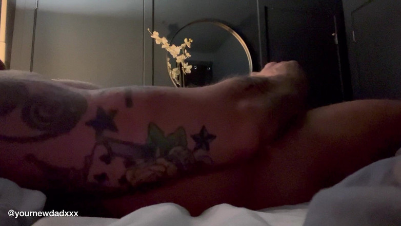 YourNewDadXXX: La hora de acostarse