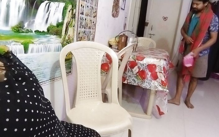HotGirl21: Sexig hotgirl21 tjänare massage här till husägaren Desi fru