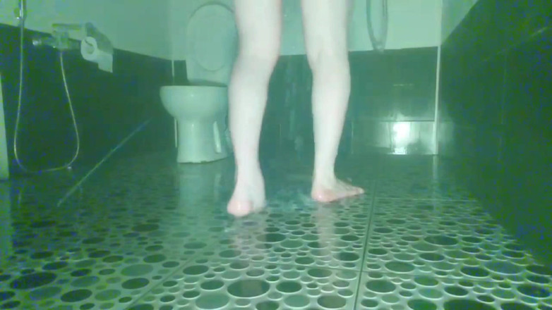 Kitty_Cross: Une superbe femboy rit innocemment en étant tellement coquine