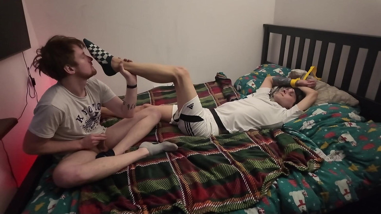 RedCatVideos: Мой сексуальный настольный приятель был связан и трахнут