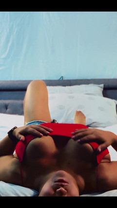 Lisa X Lopez: Díky Bohu za léto!