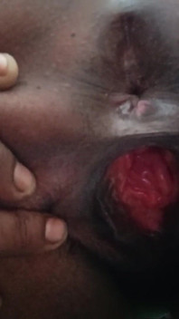 Coimbatore Aunty Show Pink Pussy in Video Call