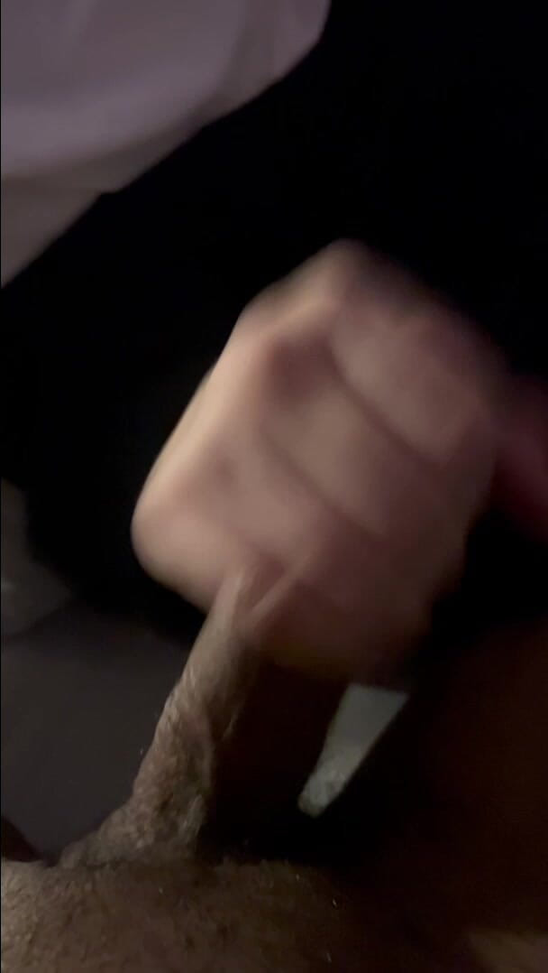 Lotuss King: Lotuss Queeen在弗吉尼亚州吮吸大黑屌 - 射在她的奶子上[超级热辣！！]