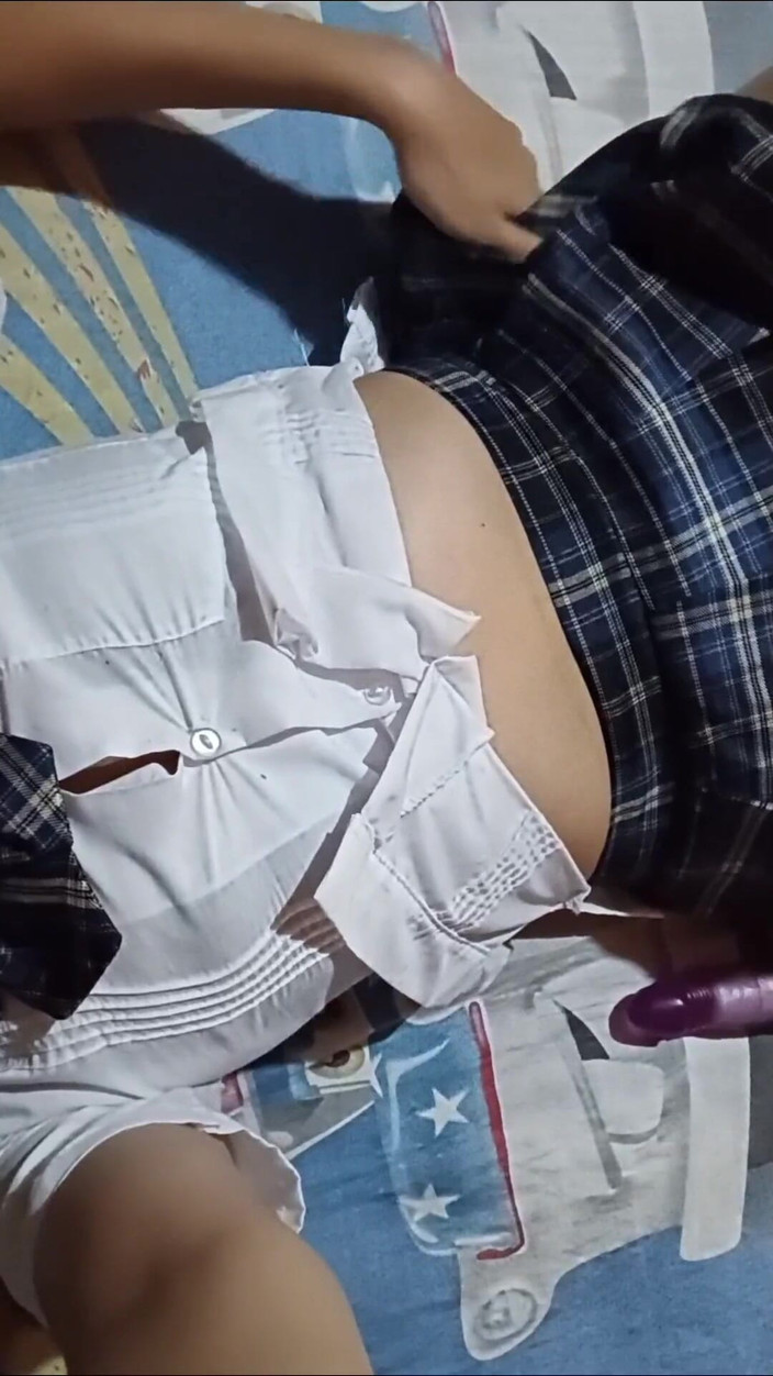 Yuli and tony: 18letá studentka