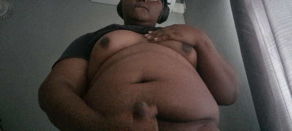 Eleasihle Esma: Grande bonita butch femme gozando