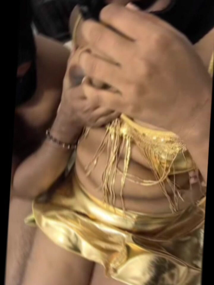 QOSSTIFFIYA: Mallu esposa sexo a três