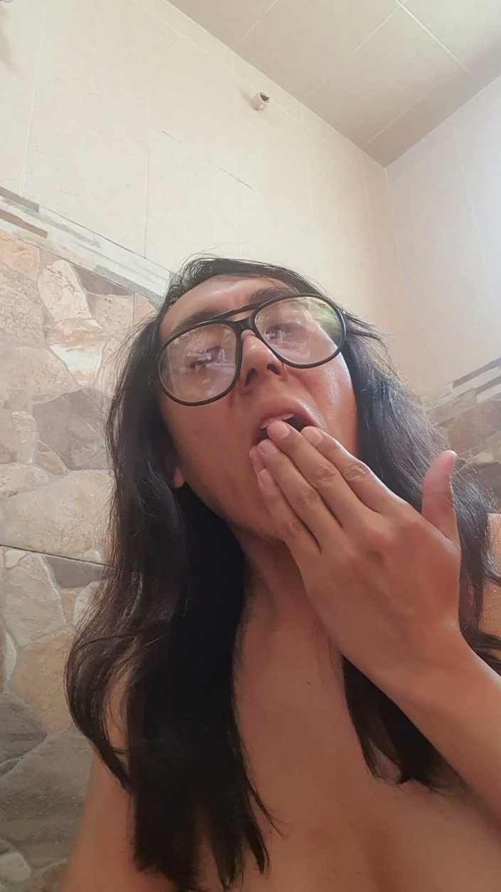 Vanelu: I Destroy My Ass Was Huge