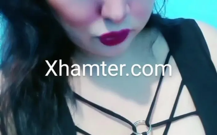 Blanquita: Busty Mature