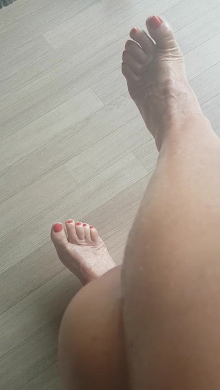 MisS Angel: Guardando in piedi miei.