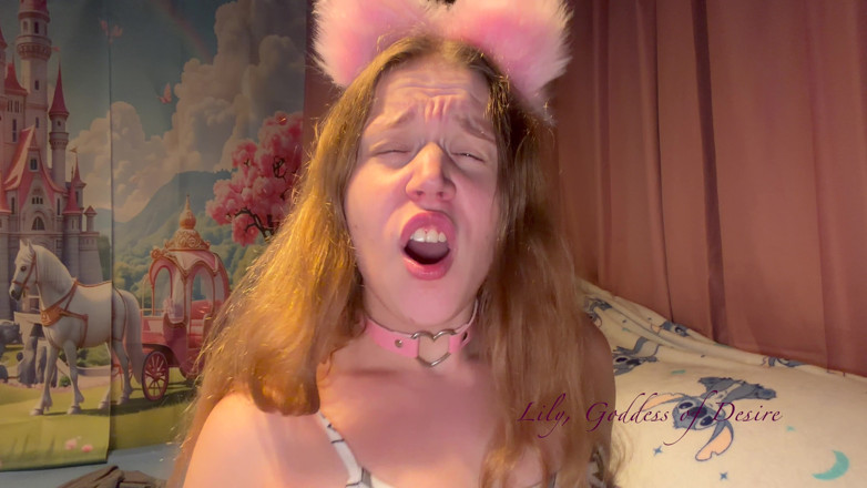 Lily, Goddess of Desire: Ahegao，可爱的动漫女孩，有耳朵和项圈，她多次高潮