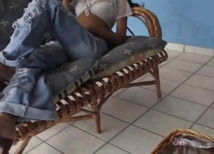 Vintage megastore: quente universitária deixa meio-irmãos bater