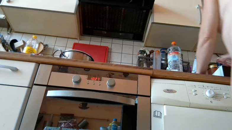 SimoneLive1: Shall We Cook?