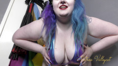 Mxtress Valleycat: Pertunjukan bikini pvc pvc yang berwarna putih