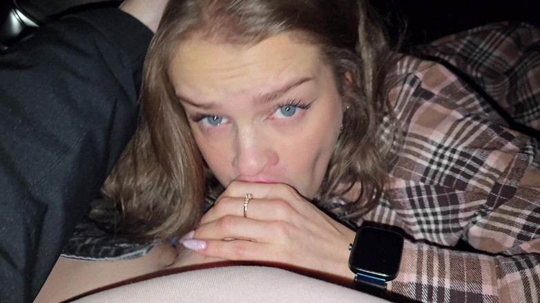 S-Wife Katy: Married Slut Riskily Sucked a Taxi Driver's Dick