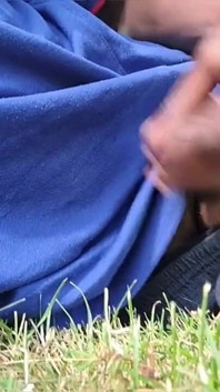 Nata4sex поглаживаю мой большой черный хуй на улице, грязный разговор, камшот