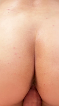 Quick Morning Sex with an Appetizing Girl