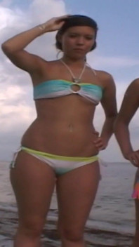 Wszystkie naturalne hotties college zdejmują bikini
