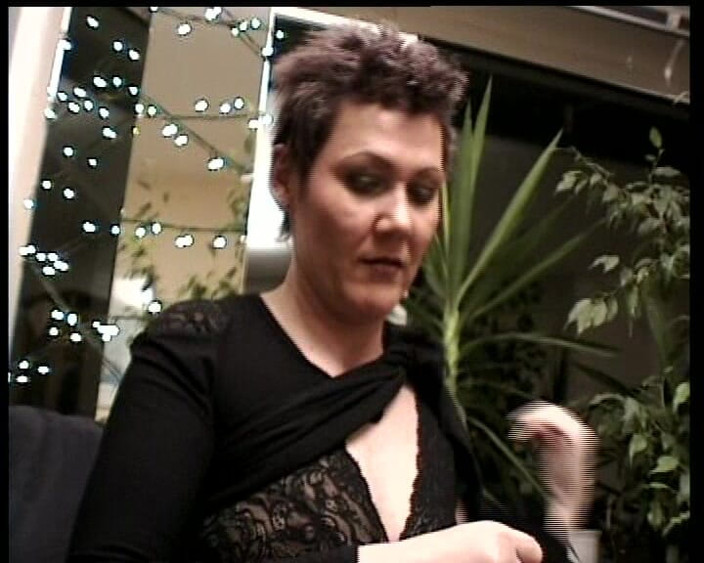 Deutscher hardcore: Schau dir diese amateur-rasiersession mit deutscher reifer dame an