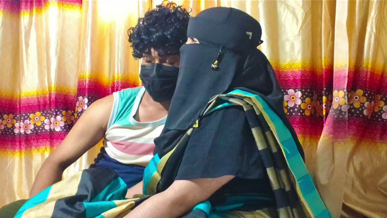 Ajmirsxx: Indian Bhabhi Came to Visit Secretly Made Sex Video