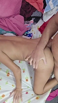 ยัดเข้าไปในตูดของการิน่า เมลโล่
