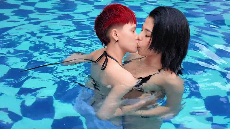 MonikCoper: Uma aula de piscina se transformou em uma reunião de...