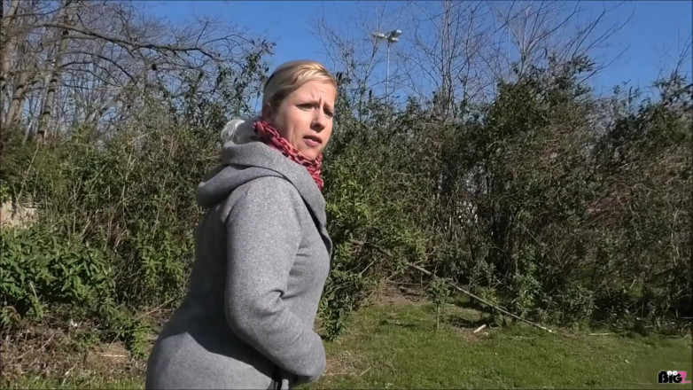 Eva Engel: Mój pierwszy klip Ns! w środku dworca autobusowego !!
