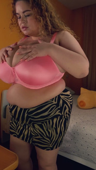 La bbw anna katz prova tutti i suoi reggiseni