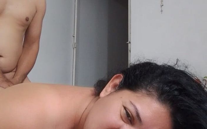 Valkyrieandluigy: Gerçek amatör evli kadın sikiliyor