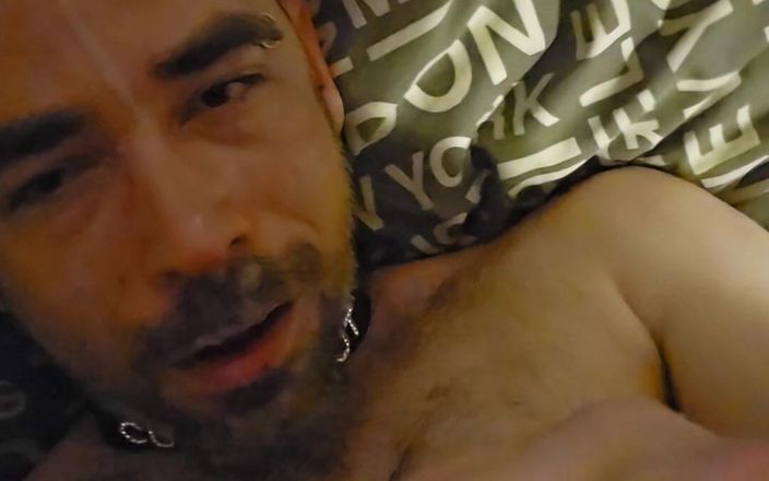Cumhungry69: Dziwka cumhungry