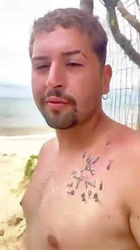 Am băut roludo din Porto Seguro, la marginea plajei, unde treceau oamenii să se uite