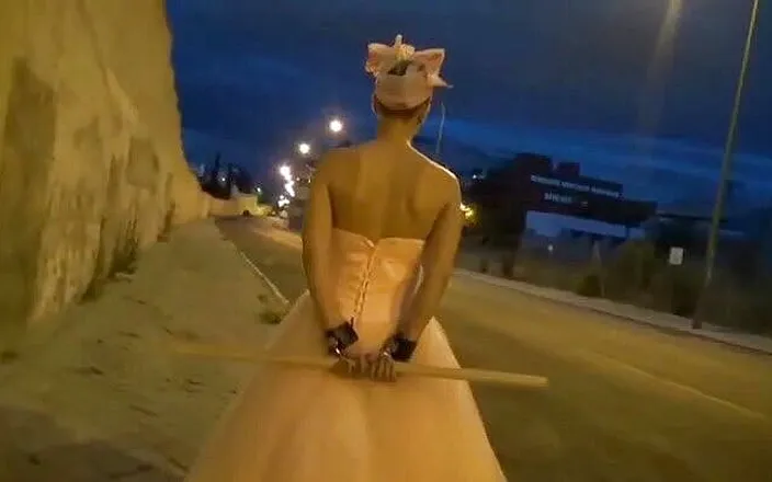 Krakenhot: Bride sex outdoor
