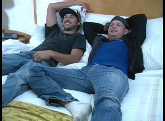 Jay's Amateur Straight Guys: Bentley gives chance a Chance!