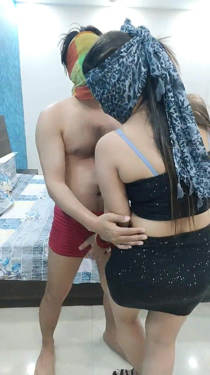 Hot Nisha bhabhi: Бхабхі трахається з Деваром після того, як його чоловік йде на роботу.