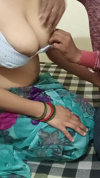 Indian Bhabhi First Time XXX Rough Fucked by Indian Big Dick Hindi Audio